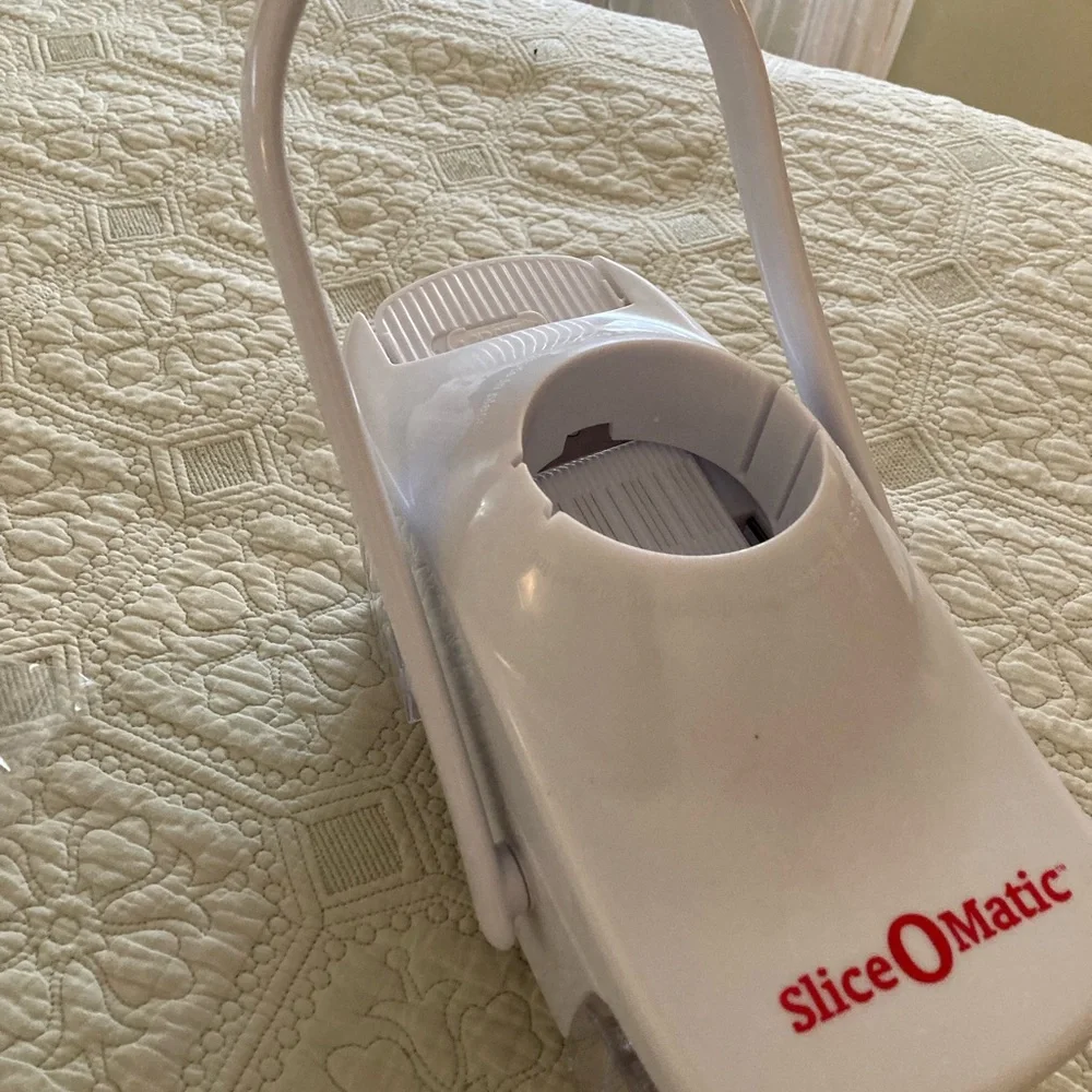 Mandolin Slicer! NEW SLICE-O-MATIC w Instruction Booklet 2 Blades Uniform Cuts
